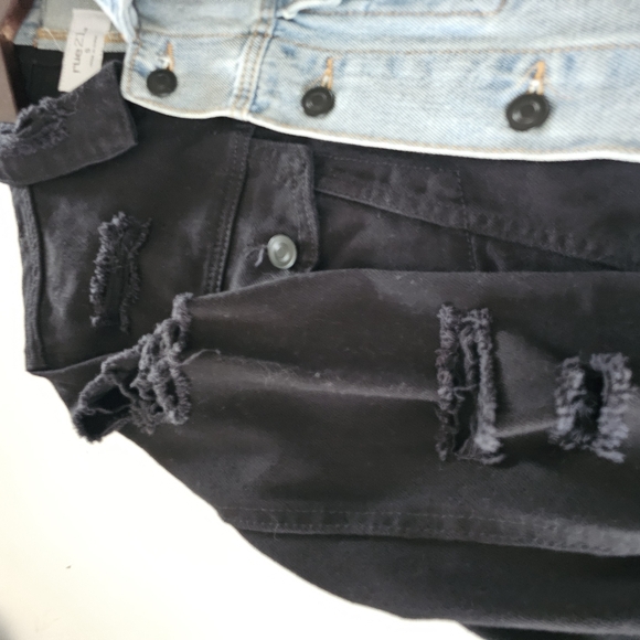 Rue 21 Unisex Small Destressed Color Block Black & Blue 100% Cotton Demin Jacket - Picture 13 of 13